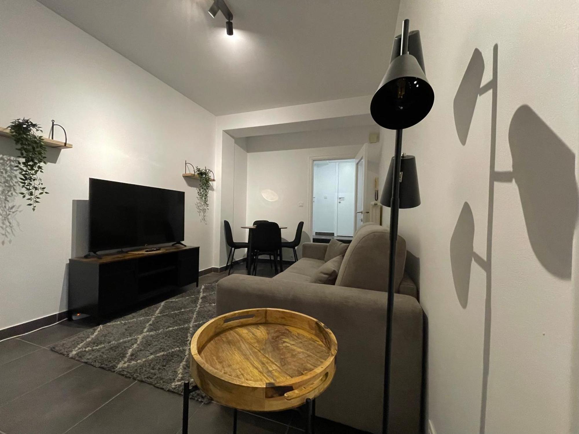 Duden Park - Cosy 1 Bedroom Appartement *